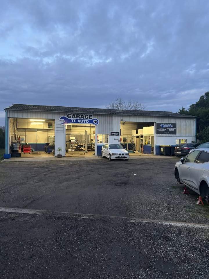 Garage automobile, Bressols